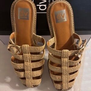 DV Dolce Vita Falcun Sandals Raffia Natural 9M Slip On
